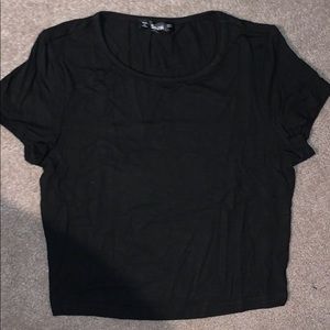 BLACK FITTED TEE CROP SHIRT